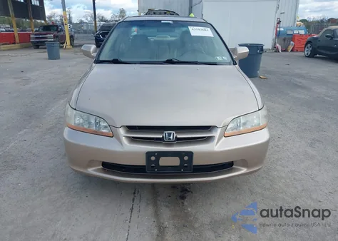 2000 Honda Accord 3.0 Ex z USA, uszkodzony, nr VIN 1HGCG1657YA068059
